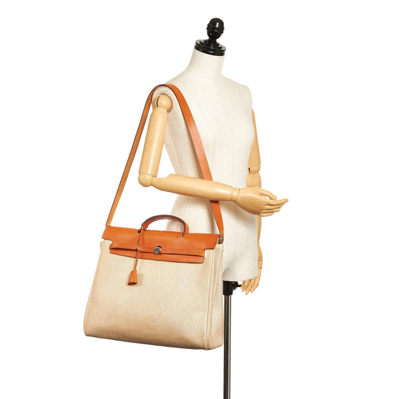 Hermes Atlas Canvas Shoulder Bag (SHG-24051) – LuxeDH