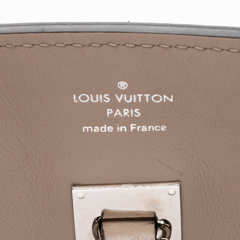 Louis Vuitton Black Milla MM Handgag Veau Nuage Calf leather M54348 Noir  2way