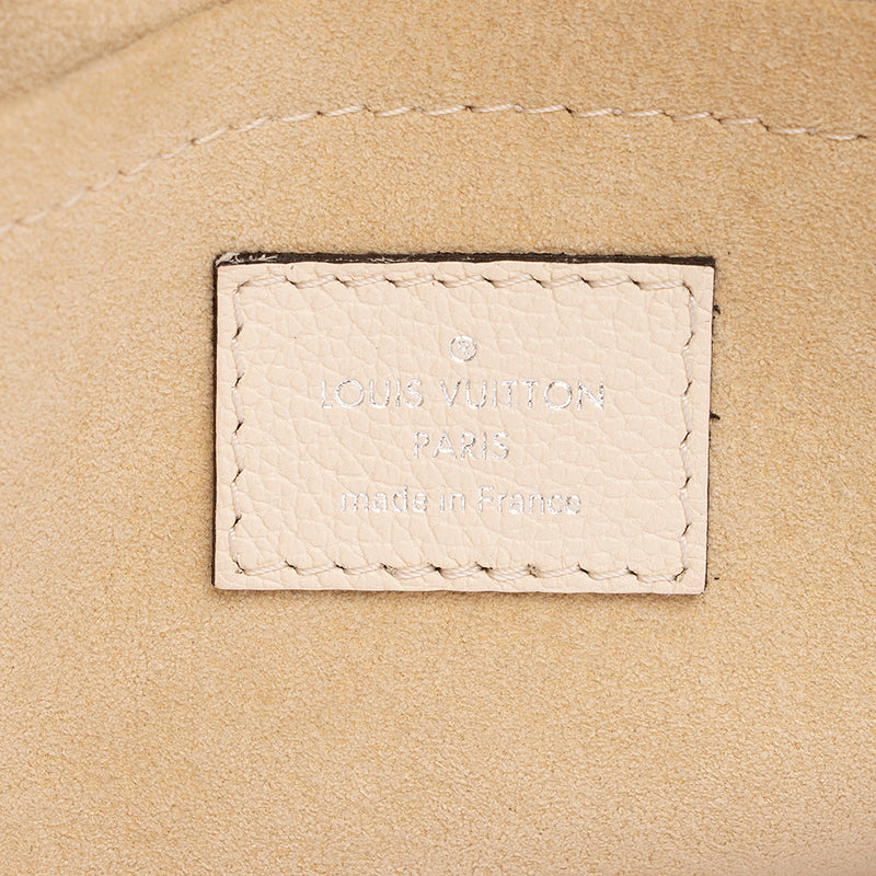 Louis Vuitton MyLockMe Fleurs BB (SHG-2KdRiV) – LuxeDH