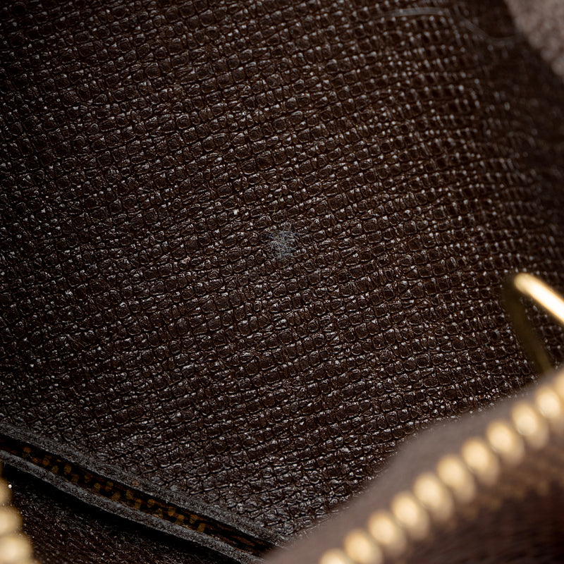 Louis Vuitton Leather Clochette (SHF-AKdPPC) – LuxeDH