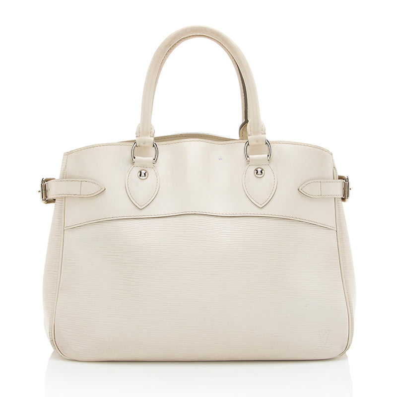 Louis Vuitton Passy Leather Handbag (pre-owned) in White