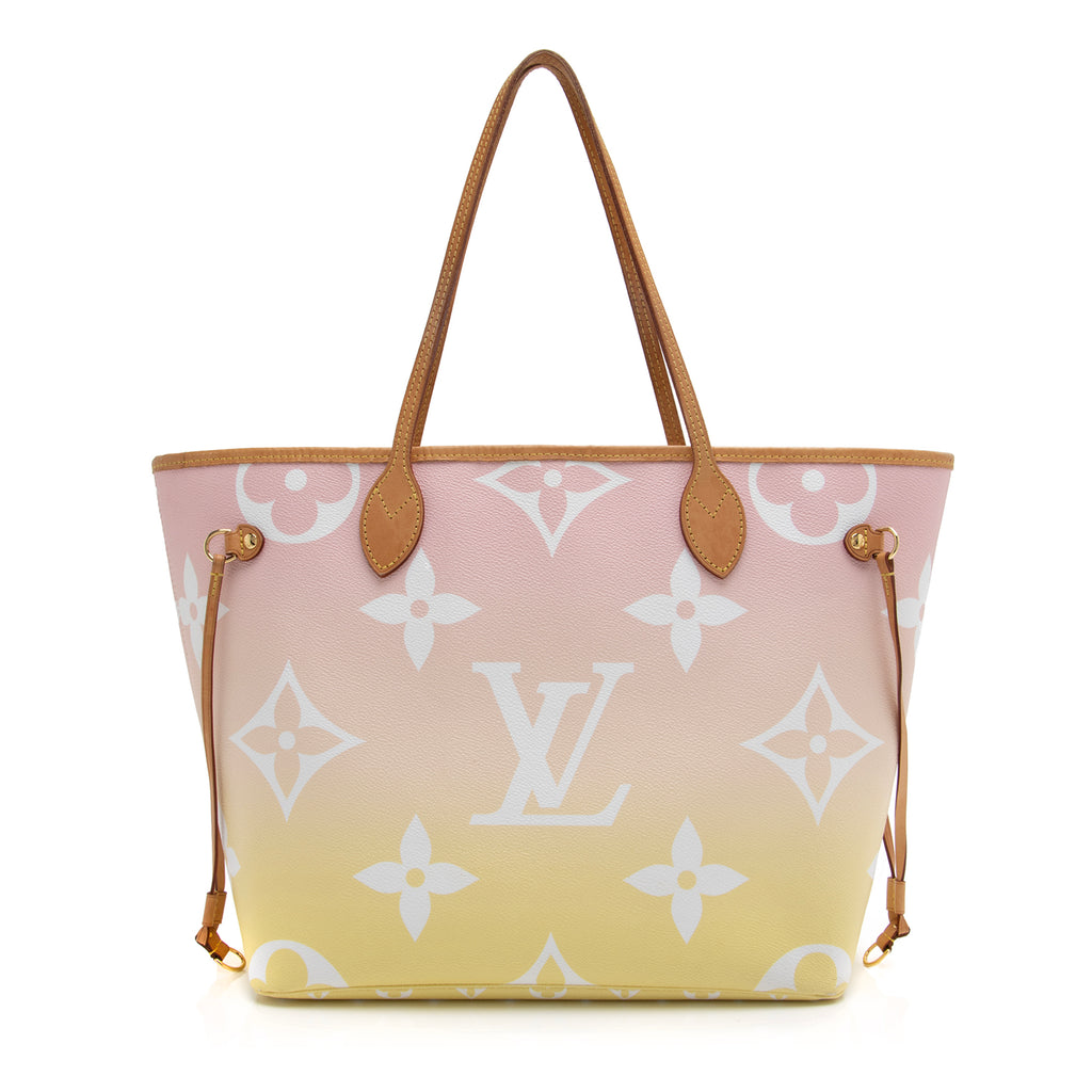 Louis Vuitton Neverfull Giant Monogram Handbag