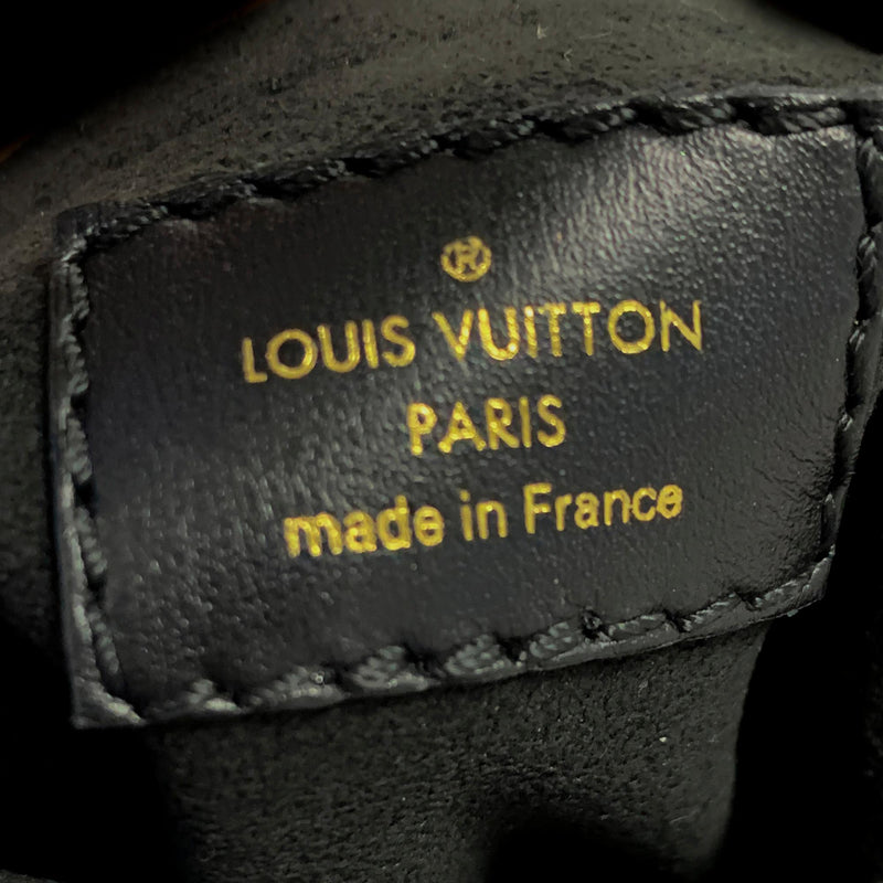 Louis Vuitton Grey Metallic Monogram Vernis Leather Petit Sac Plat