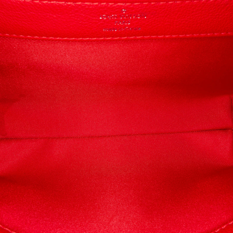 Louis Vuitton Galet Veau Cashemire Soft Lockit MM ○ Labellov