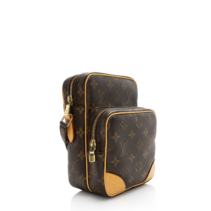 Louis Vuitton Monogram Canvas e Shoulder Bag (SHF-22104