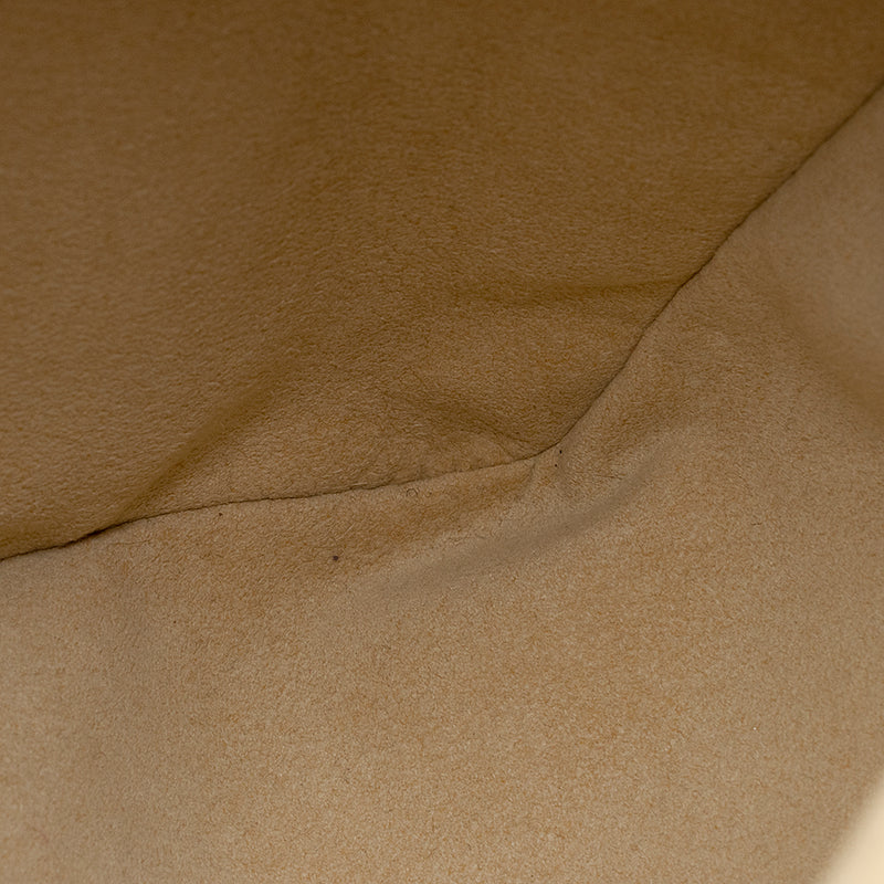 Louis Vuitton Monogram Canvas Artsy MM Shoulder Bag (SHF-21699