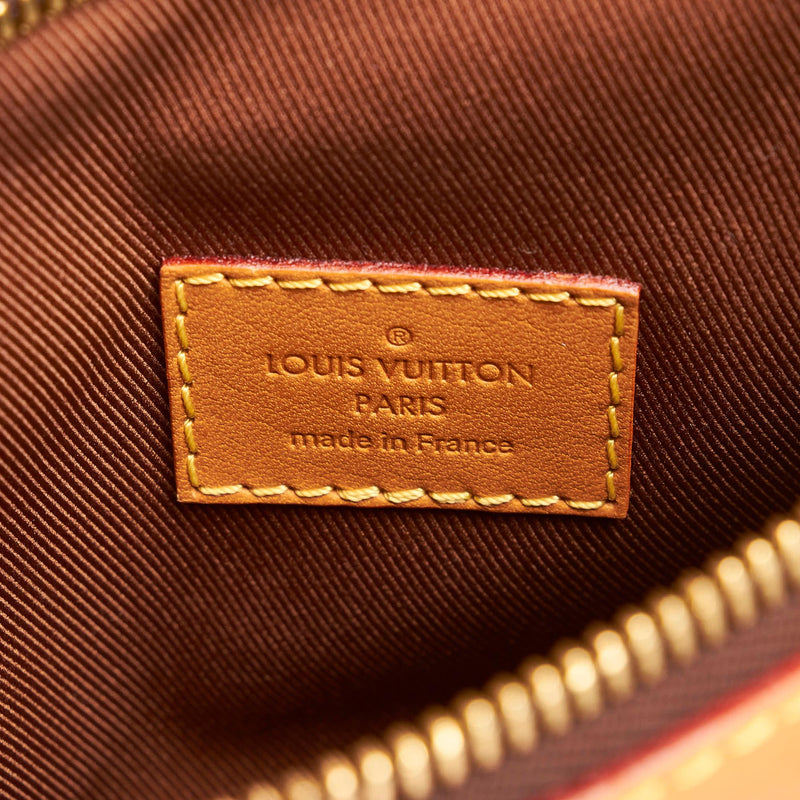 Louis Vuitton Monogram Saumur Messenger PM (SHG-TZc4pr) – LuxeDH