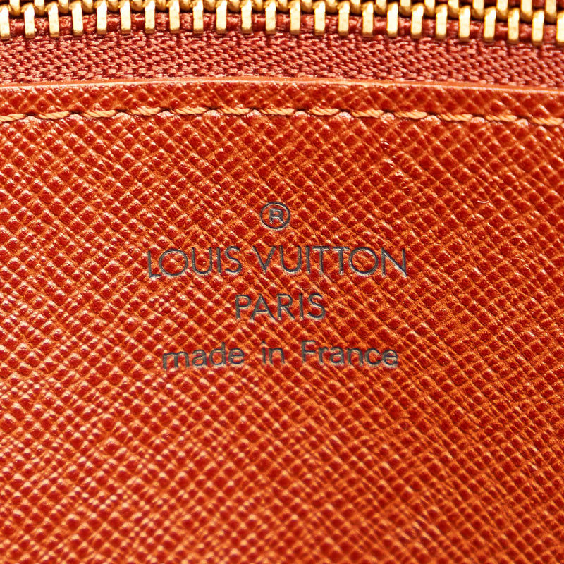 Louis Vuitton Monogram Trocadero 30 (SHG-34416) – LuxeDH