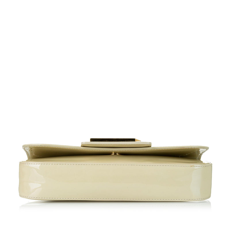 Sobe patent leather clutch bag Louis Vuitton Green in Patent leather -  20472310