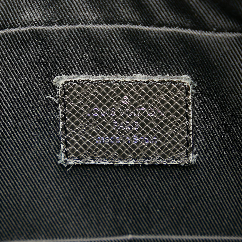 Louis Vuitton Vintage - Taiga Anton Messenger PM - Black - Taiga