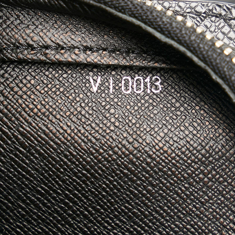 Louis Vuitton Taiga Baikal (SHG-30ZBt7) – LuxeDH