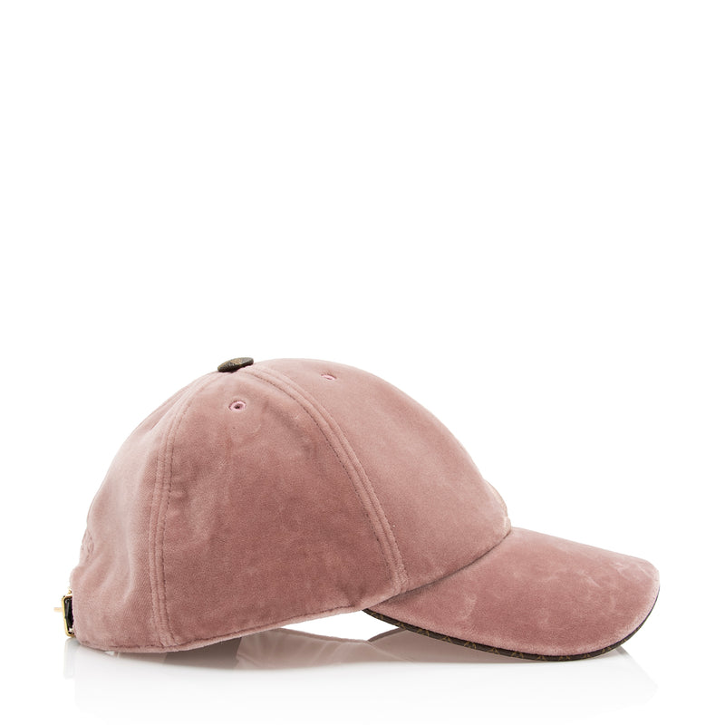 Leather cap Louis Vuitton Pink size L International in Leather