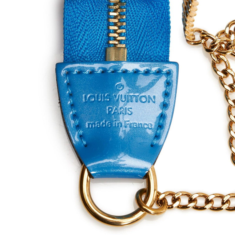 Louis Vuitton Vernis Valentine Mini Pochette Accessories Baby Blue Neon w/  Tags - Blue Mini Bags, Handbags - LOU628225