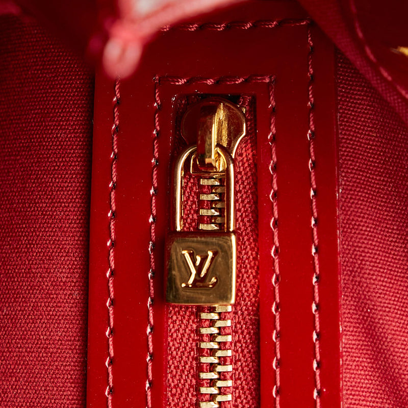 Louis Vuitton Monogram Vernis Wilshire PM (SHG-k4Mpiz)