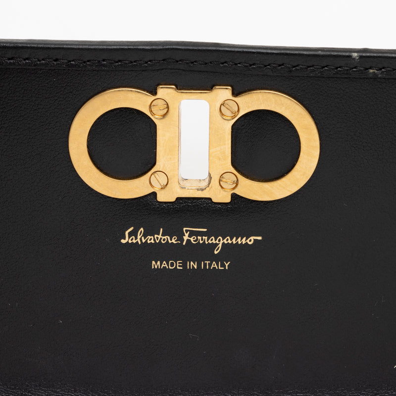 Leather wallet Salvatore Ferragamo Green in Leather - 33309638