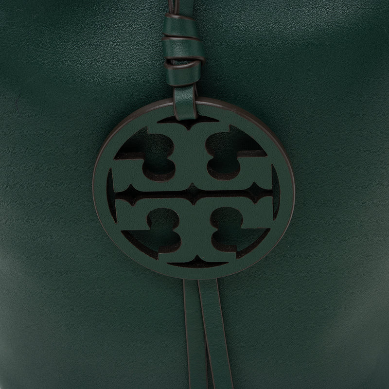 Tory Burch Leather Miller Small Bucket Bag (SHF-22521) – LuxeDH